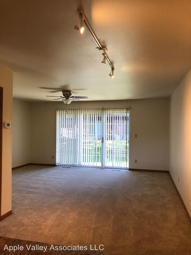Building Photo - 8388 Apple Valley Dr