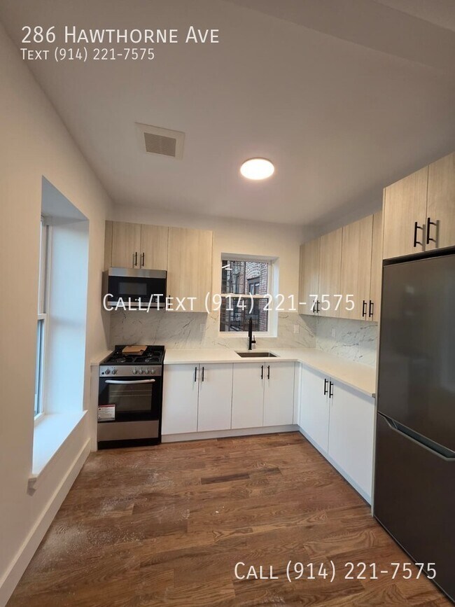 Foto del edificio - 286 Hawthorne Ave