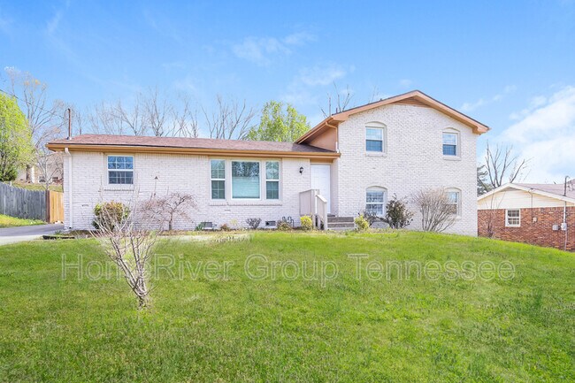 Building Photo - 2636 Ravine Dr