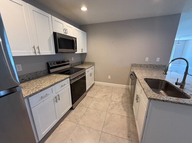 Foto del edificio - 113 Boundary Blvd