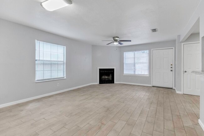 Foto del edificio - 107 Shannon Cir