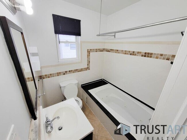 Foto del edificio - 2444 South Fairhill Street, Philadelphia, ...
