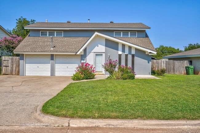 4 bed, 1.5 house in Yukon - 4 bed, 1.5  house in Yukon