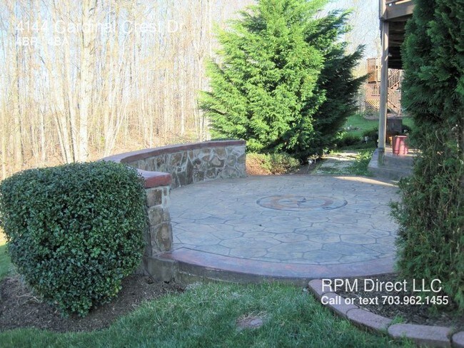 Foto del edificio - 4144 Cardinal Crest Dr
