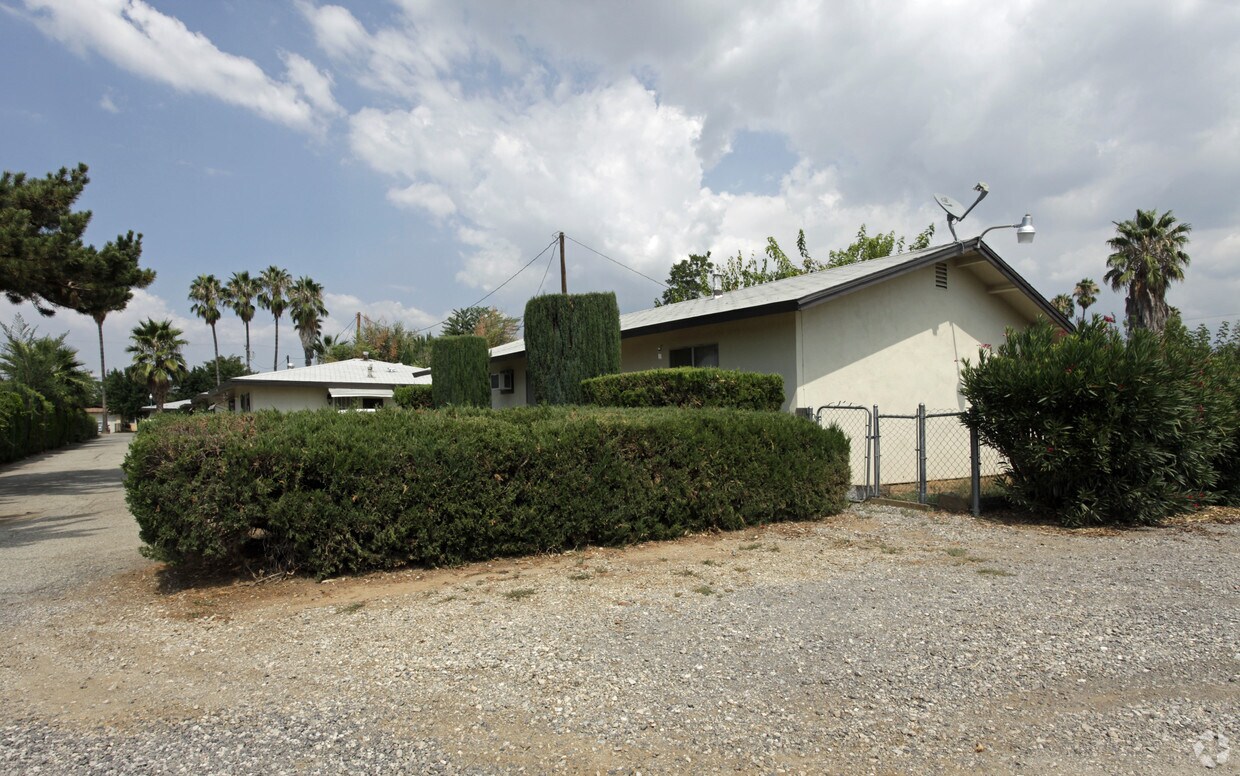 3424134249 Avenue J, Yucaipa, CA 92399 Apartments in Yucaipa, CA