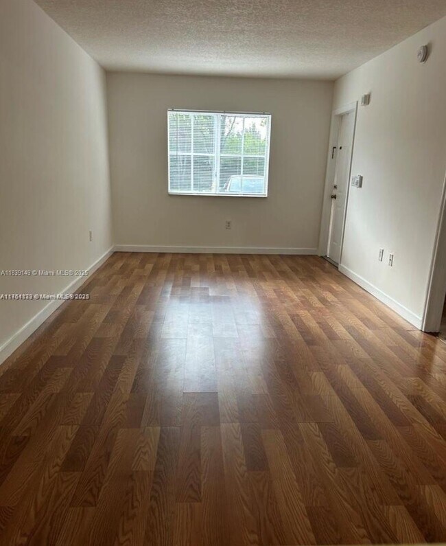 Foto del edificio - 2731 SE 12th Rd