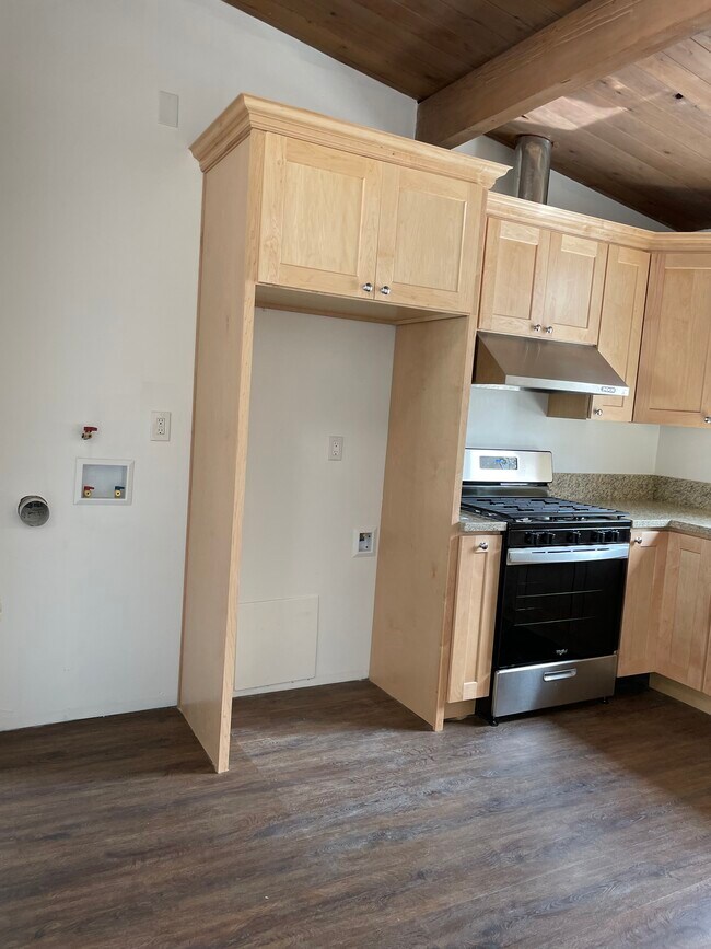 Foto del edificio - 2215 Mathews Ave