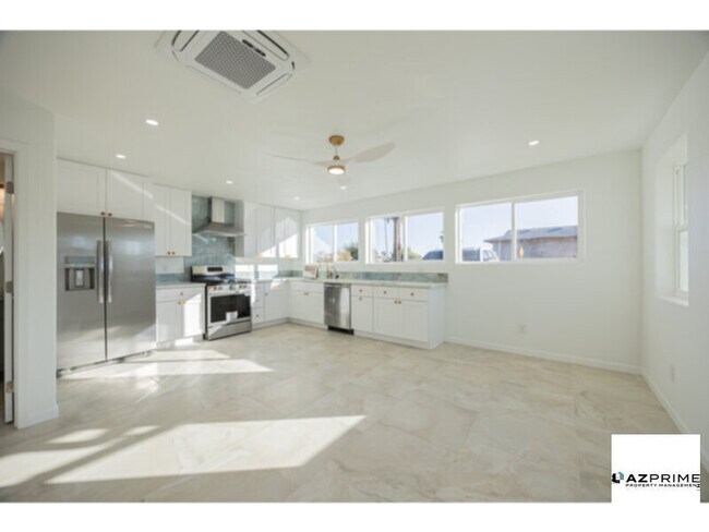 Foto del edificio - Modern Studio in Tempe with Prime Location &amp; Upgrades!