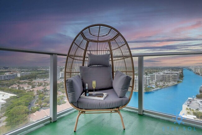 Foto del edificio - 4010 S Ocean Dr
