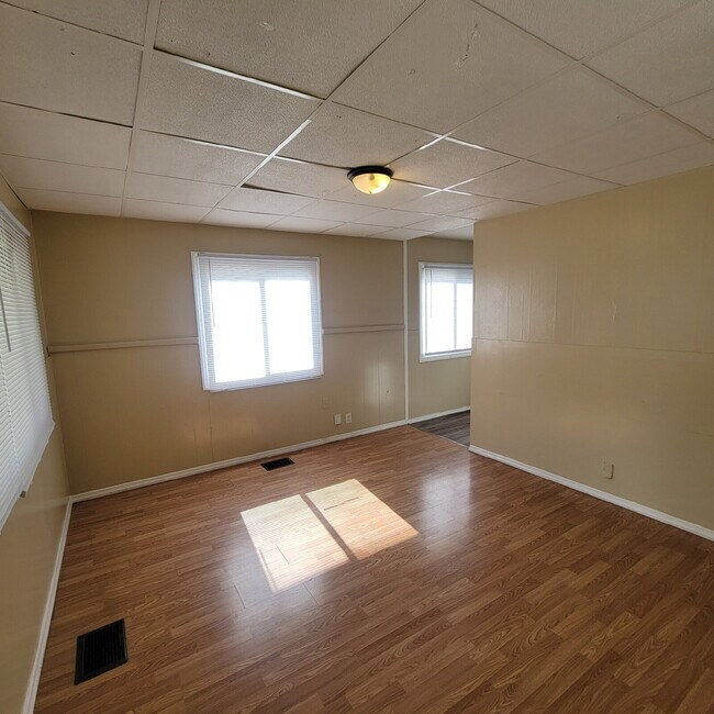 Foto del edificio - Near Southeast 2BR House w/Garage!