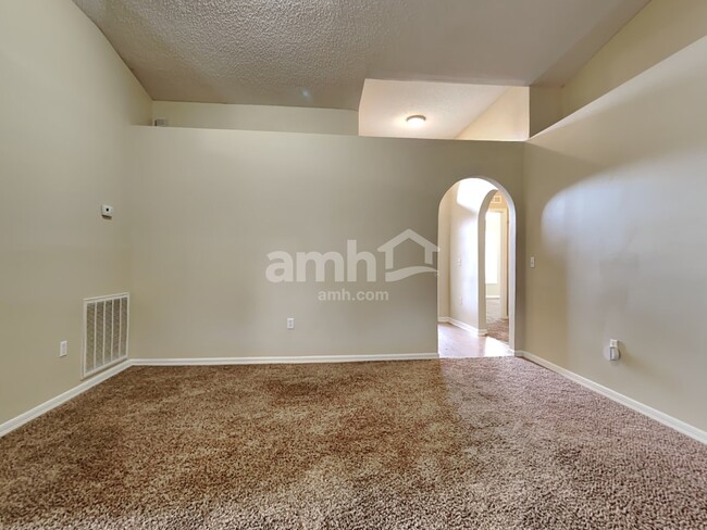 Foto del edificio - 9469 Arbor Oak Ln