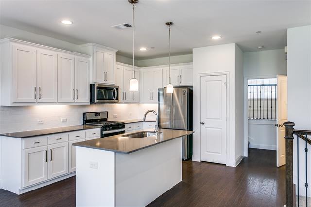 Building Photo - 2209 Southwick Dr