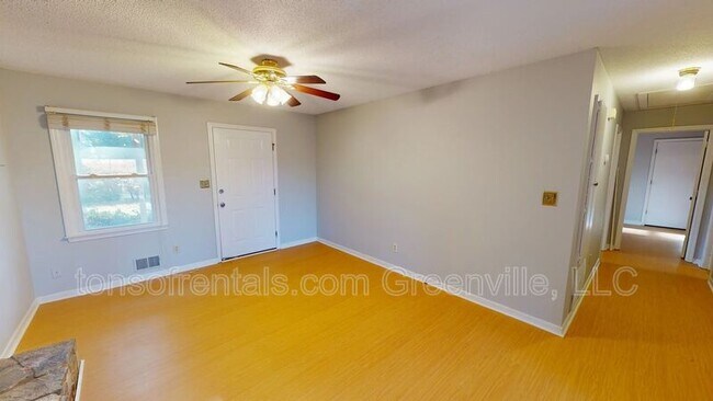 Building Photo - 227 Cedar Crest Rd