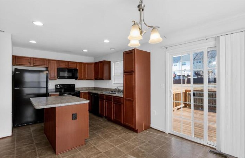 Foto del edificio - 211 Dundee Pl