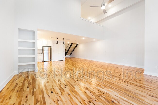 Foto del edificio - 306 N Road St
