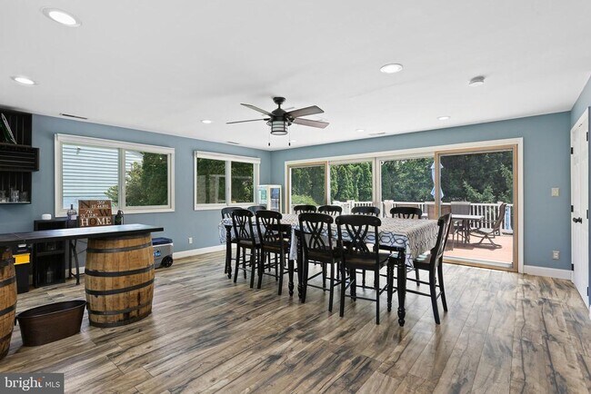 Building Photo - 3820 Palmetto Ct