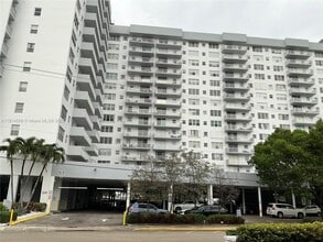 Building Photo - 137 Golden Isles Dr