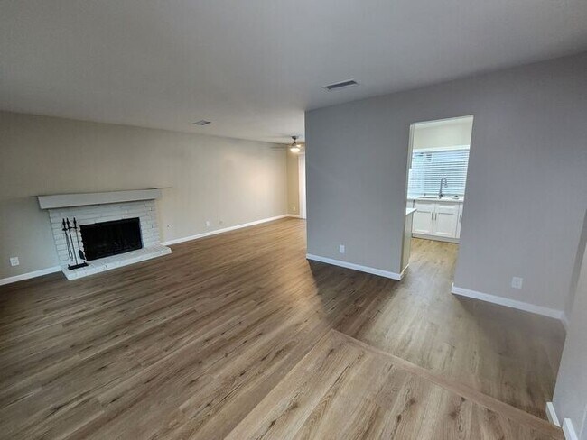Foto del edificio - Upgraded 3BR/2BA HOME FOR RENT LAKESIDE/SANTEE (Lakeside/Lakeside Farms)