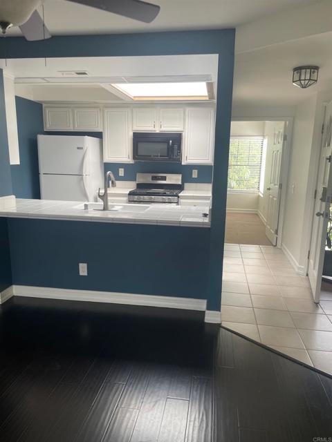 Foto del edificio - 6933 Sandpiper Pl