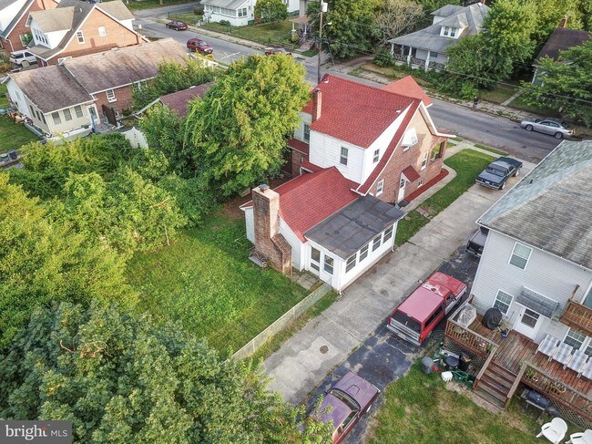 Foto del edificio - 31 Elvin Ave