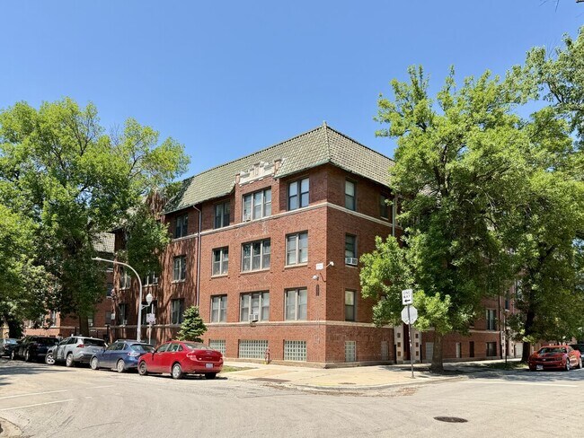 Building Photo - 2706 N Spaulding Ave
