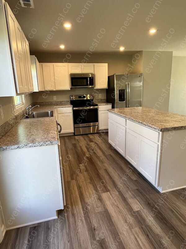 Foto del edificio - 1016 Concord Springs Dr