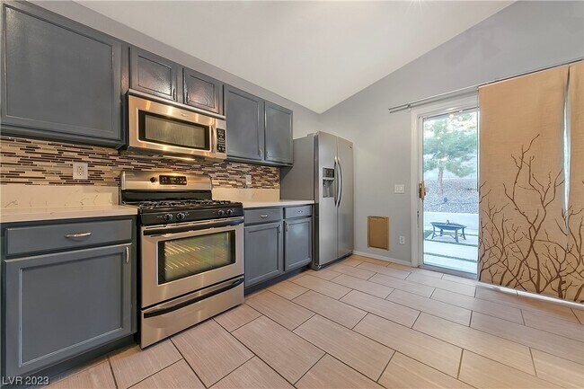 Building Photo - 3273 Fossil Springs St