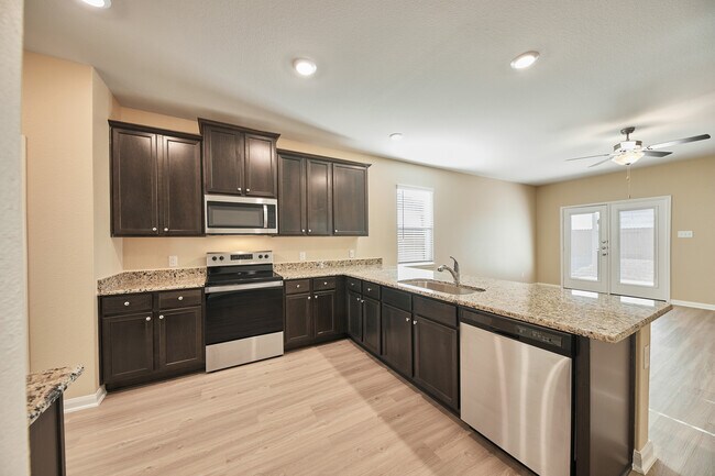 Building Photo - 22023 Buffalo Braun Dr