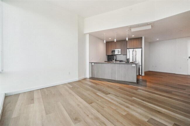 Foto del edificio - 50 Clinton Pl