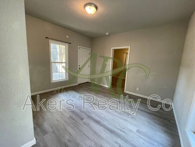 Foto del edificio - 1444 Cypress St