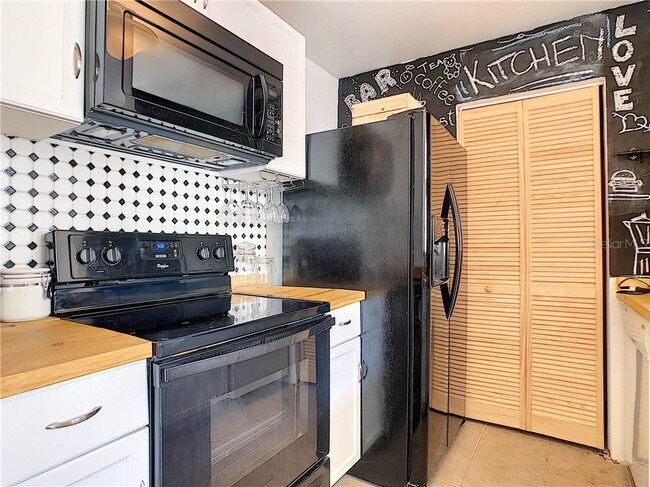 Foto del edificio - 6154 Westgate Dr