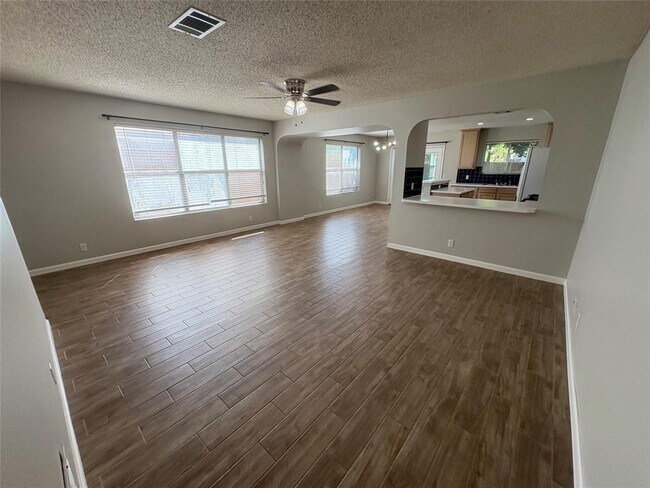 Foto del edificio - 9617 Copper Creek Dr