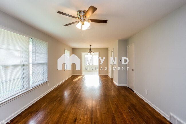 Building Photo - 3 br, 1.5 bath House - 1484 E Raines Rd