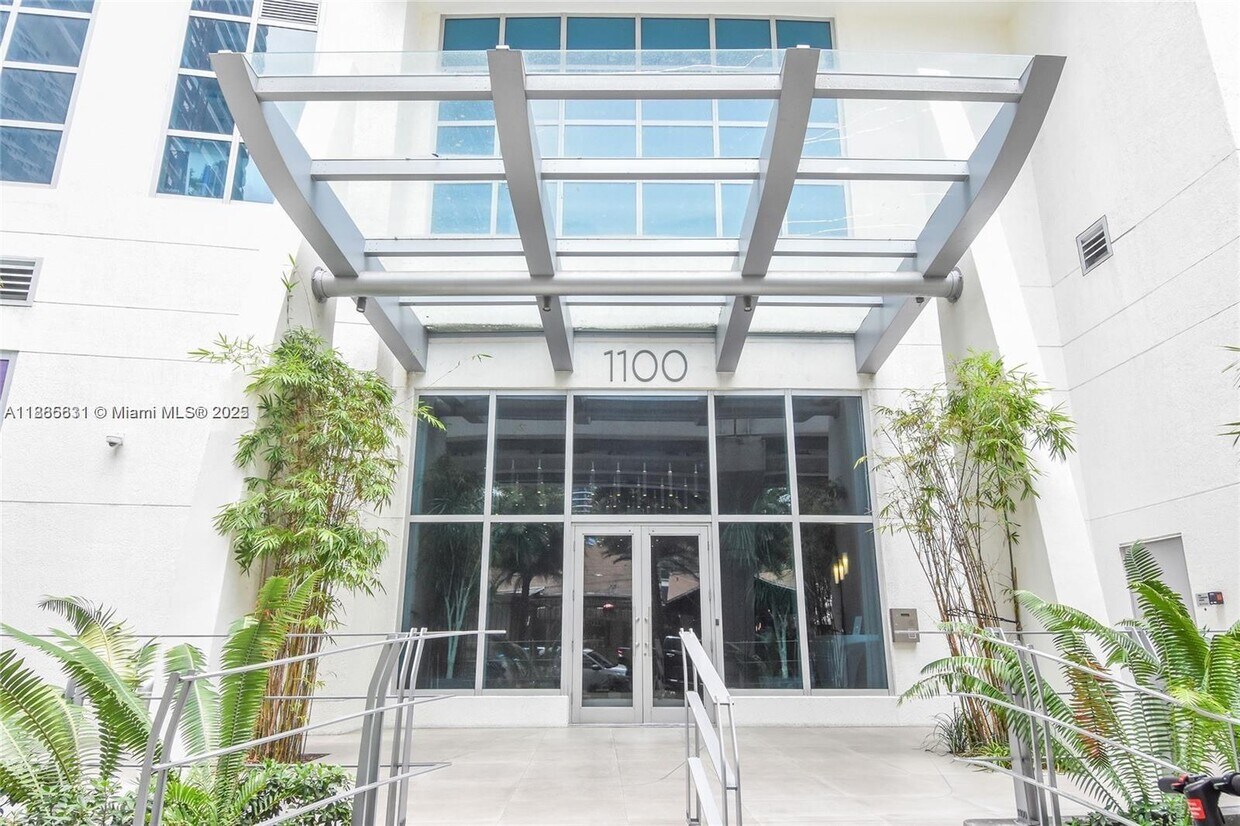 Foto principal - 1100 S Miami Ave