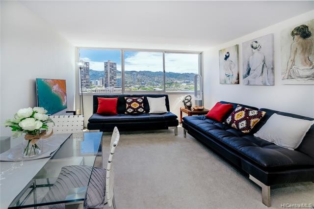 Building Photo - 2211 Ala Wai Blvd