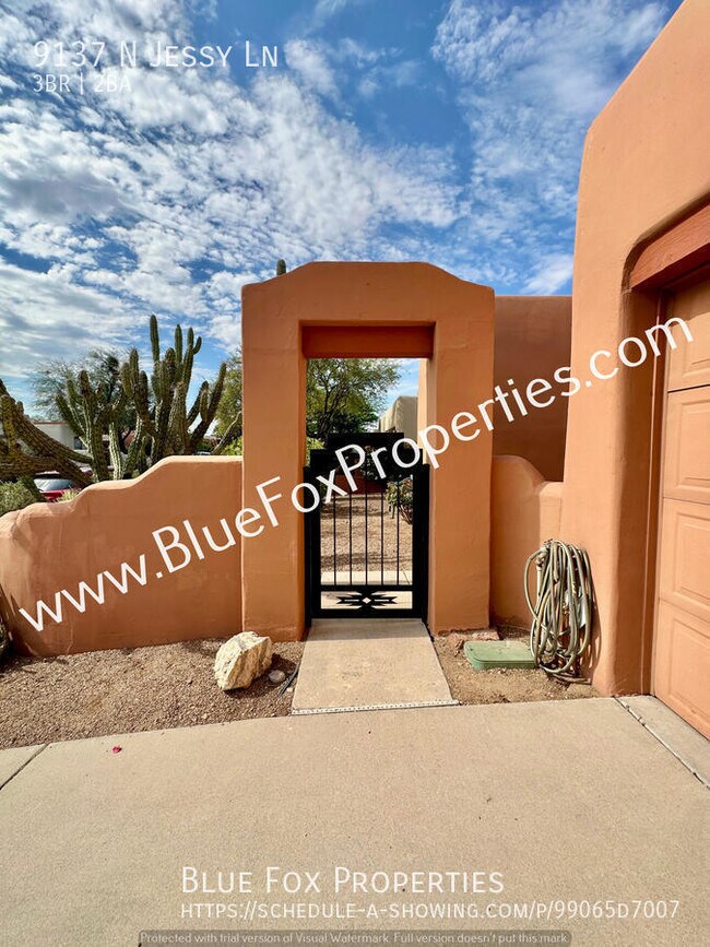 Building Photo - 9137 N Jessy Ln