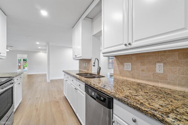 Building Photo - 3 br, 2 bath House - 750 Heron Dr