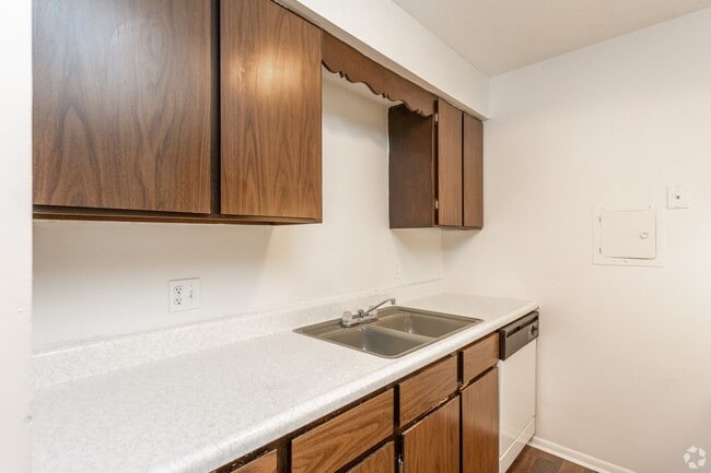 Foto del edificio - New Towne West Apartments