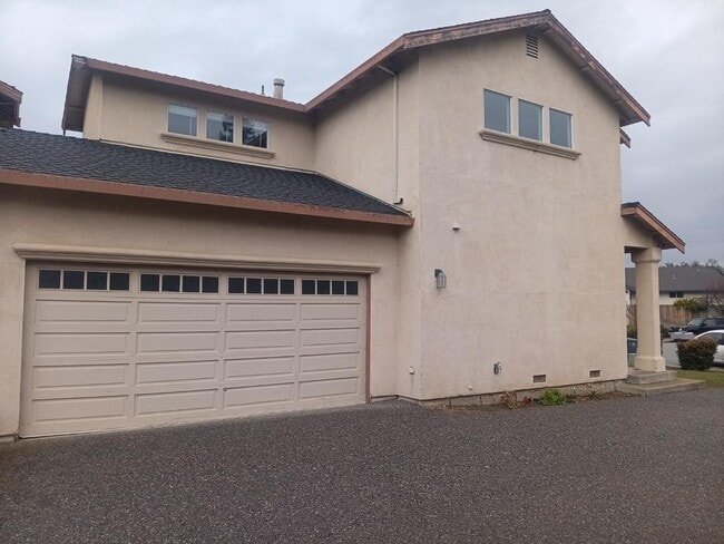 Building Photo - 520 San Pablo Ct