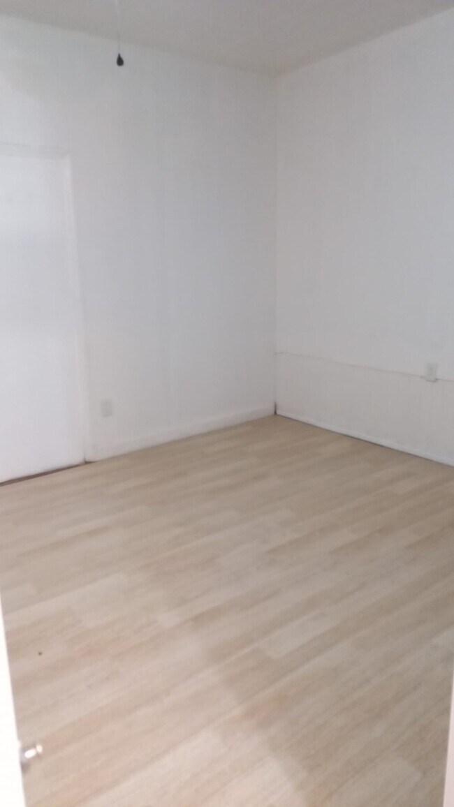 Foto del edificio - 904 6th Ave