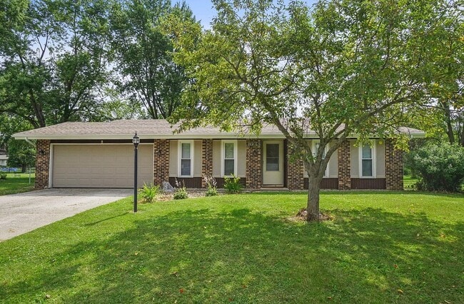 Building Photo - 3633 Turf Ln