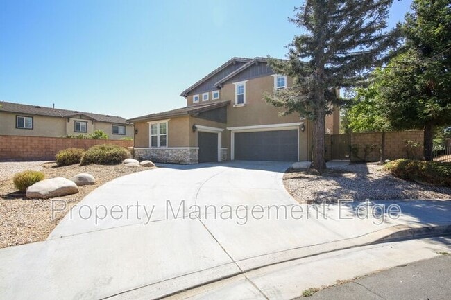 Building Photo - 34175 San Sebastian Ave