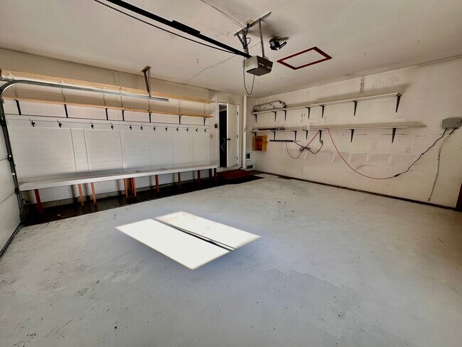 Building Photo - 1965 Mission Way S