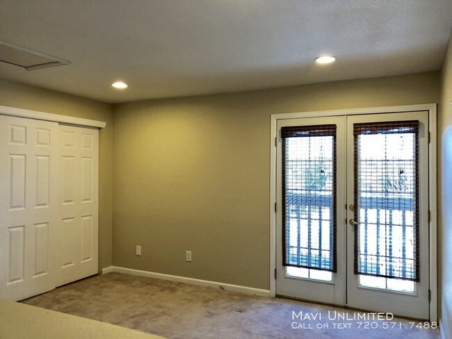 Building Photo - 2850 W Centennial Dr