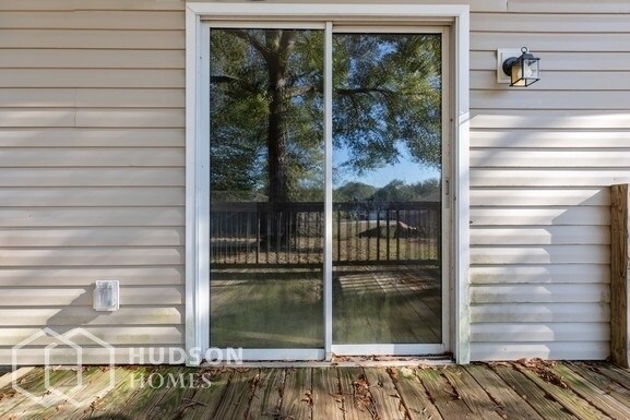 Foto del edificio - 413 Winddrift Ct