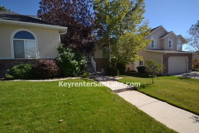 Foto del edificio - 2042 E Hidden Village Cir