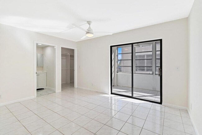 Photo - 115 Capri B Apartment