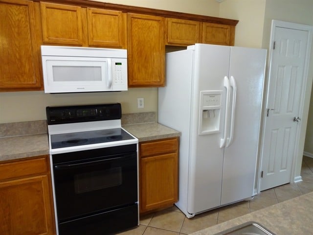 Building Photo - 3389 Westfield Dr