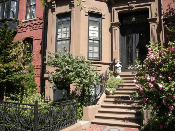 Front facade - 61 Marlborough St