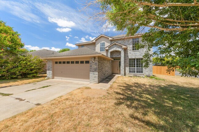 Building Photo - Spacious Two Story Home In South Creek!!
